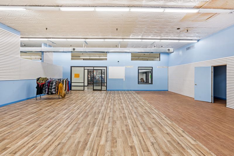 More Photos Of 5340-5364 Broadway, Merrillville Storefront For Sale