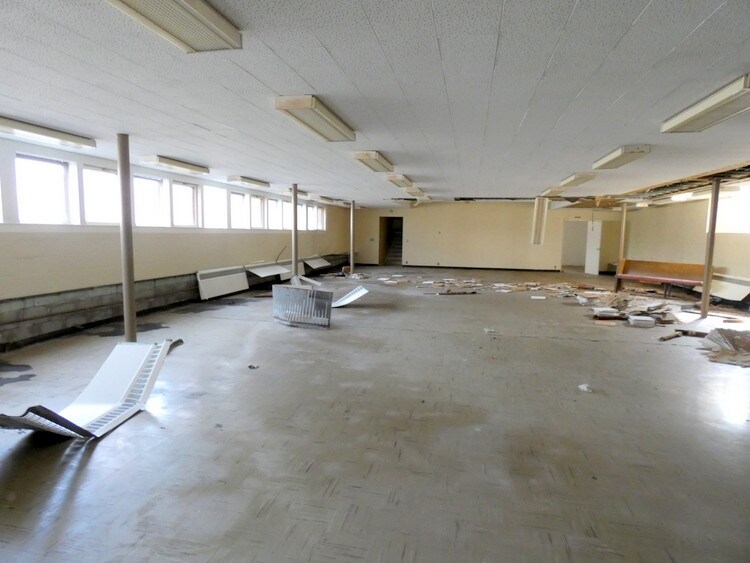 More Photos Of 2316 Corunna Rd, Flint Religious Facility For Lease