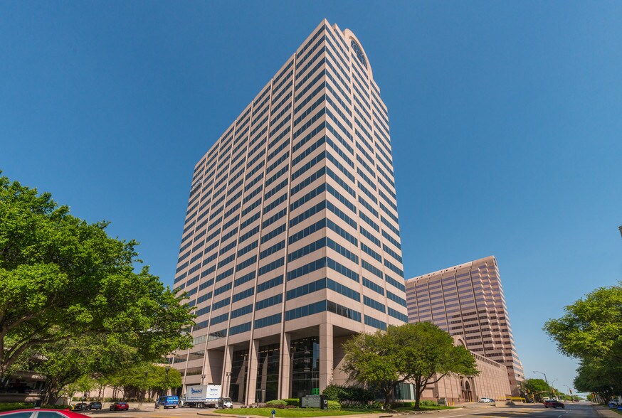 More Photos Of 13355 Noel Rd, Dallas Coworking Space