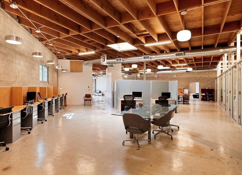 More Photos Of 5450-5458 W Washington Blvd, Los Angeles Office For Lease