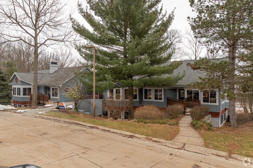 Primary Photo Of 4833 Darrow Rd, Stow Office For Lease