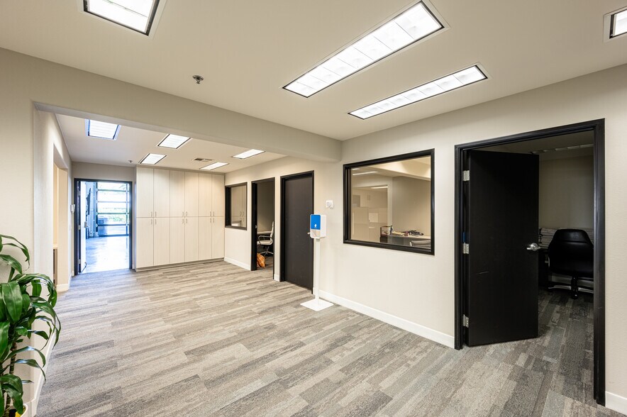 More Photos Of 1932 Kellogg Ave, Carlsbad Research And Development For Lease