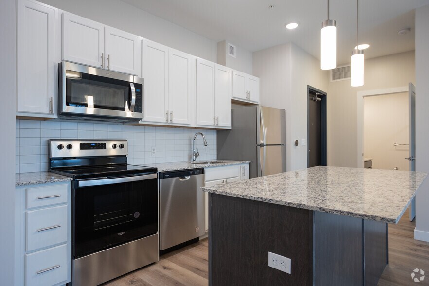 More Photos Of 900 Leonard St NW, Grand Rapids Apartments For Lease