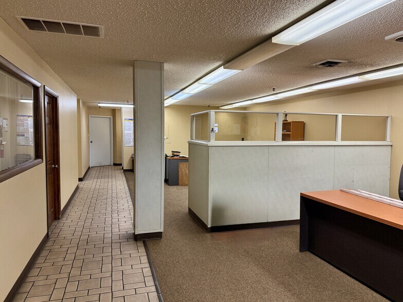 More Photos Of 3200 S Zuni St, Englewood Manufacturing For Lease