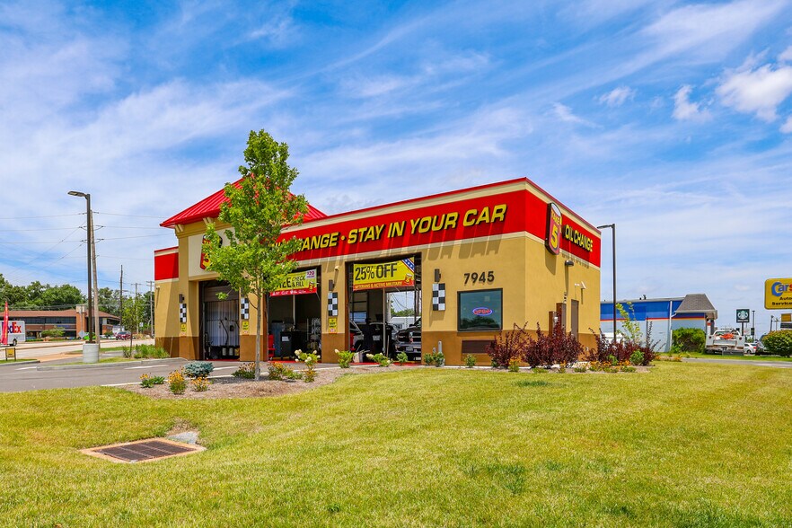 More Photos Of 7945 Watson Rd, Saint Louis Fast Food For Sale