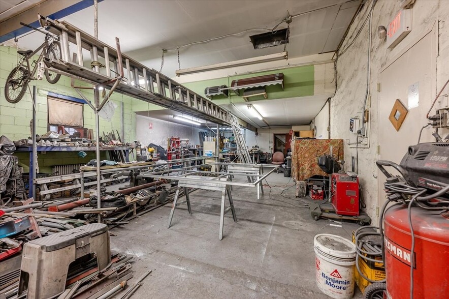 More Photos Of 21-23 W Jamaica Ave, Valley Stream Flex For Sale