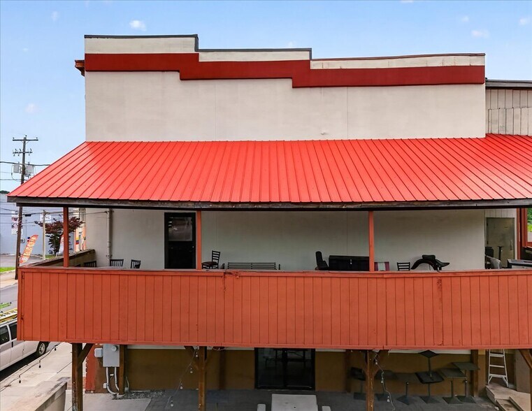 More Photos Of 650-654 S Main St, Wilkes-Barre Bar For Sale