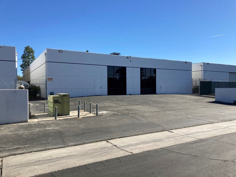 More Photos Of 1836 Commercenter Cir, San Bernardino Warehouse For Lease