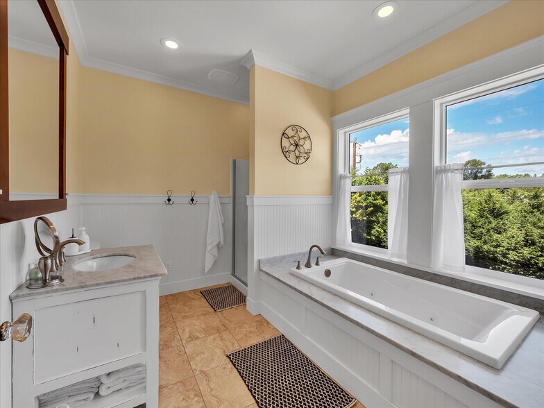 More Photos Of 1421 Pioneer Hwy, Stanwood Restaurant For Sale