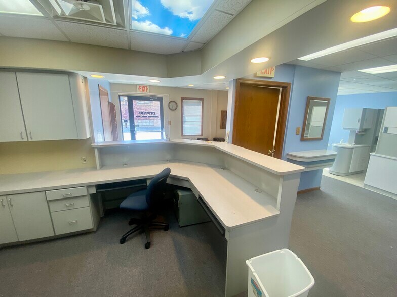 More Photos Of 18220 Harwood Ave, Homewood Office Residential For Sale