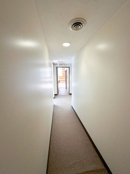 More Photos Of 8100 Ohio River Blvd, Emsworth Office For Lease