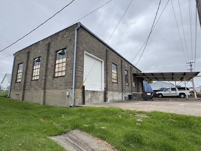 More Photos Of 51 S Rubey St, Macon General Retail For Sale