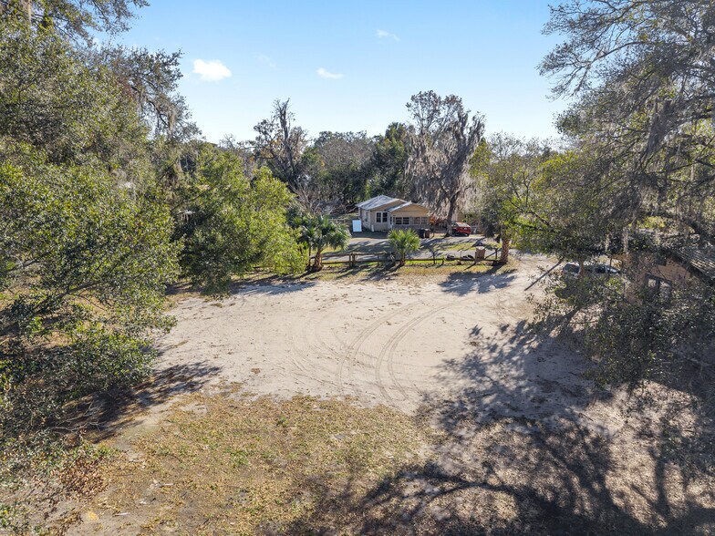 More Photos Of 1007 25th St, Ocala General Retail For Sale