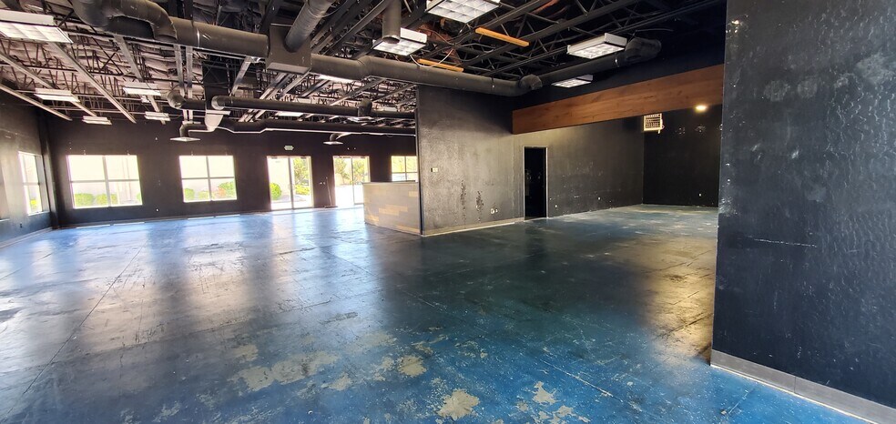 More Photos Of 770-780 Smithridge Dr, Reno Showroom For Lease
