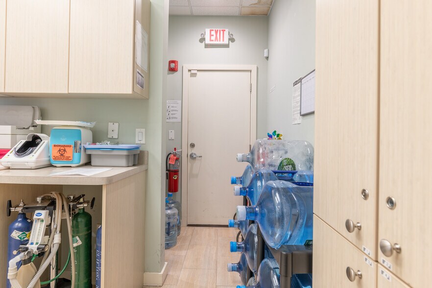 More Photos Of 200 Bloomfield St, Hoboken Storefront Retail Residential For Sale