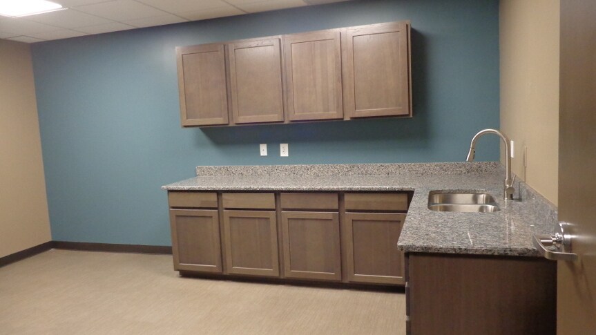 More Photos Of 6839-6855 Spring Valley Dr, Holland Medical For Lease