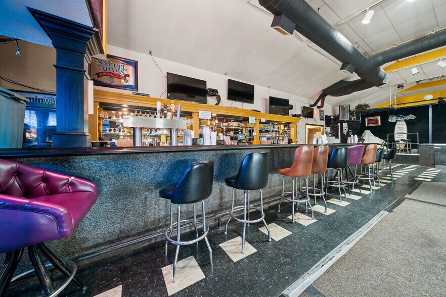 More Photos Of 951 Old Frankstown Rd, Pittsburgh Restaurant For Sale