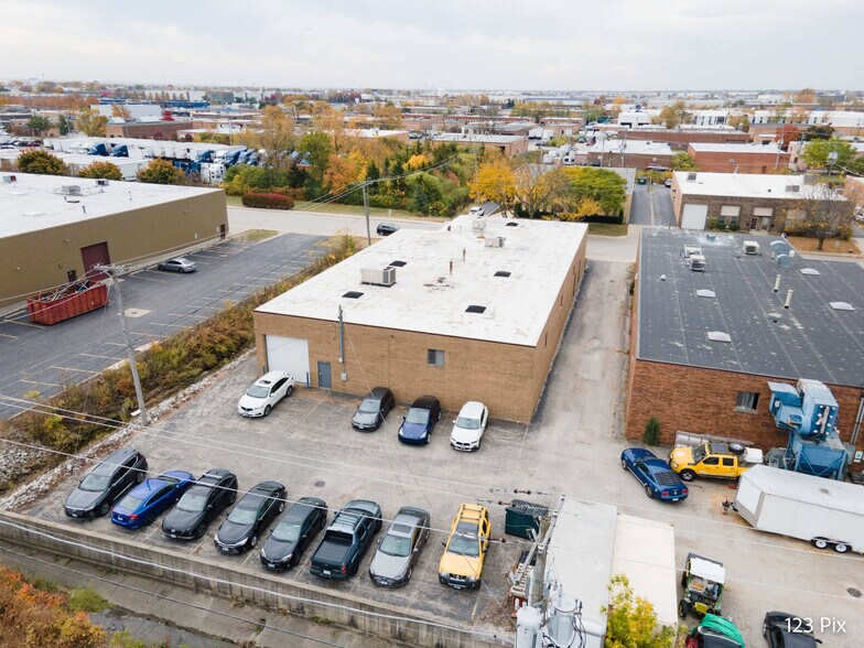 More Photos Of 1480 Howard St, Elk Grove Village Warehouse For Lease