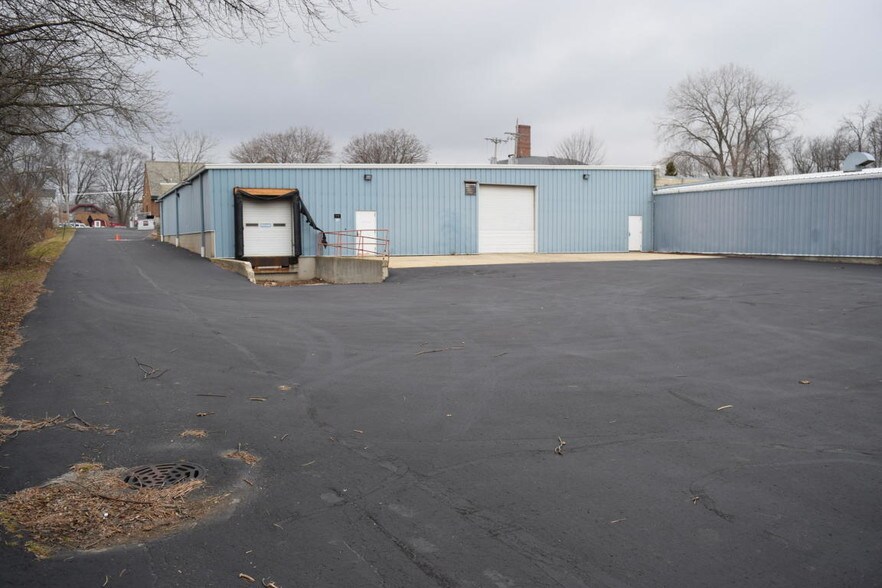 More Photos Of 3737 Douglas Ave, Racine Manufacturing For Lease
