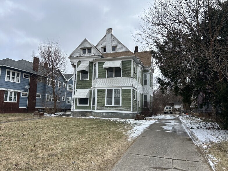 More Photos Of 2618 Collingwood Blvd, Toledo Multifamily For Sale