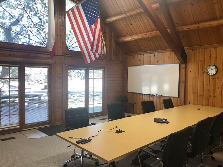 More Photos Of 4225 E Highway 290, Dripping Springs Office For Sale