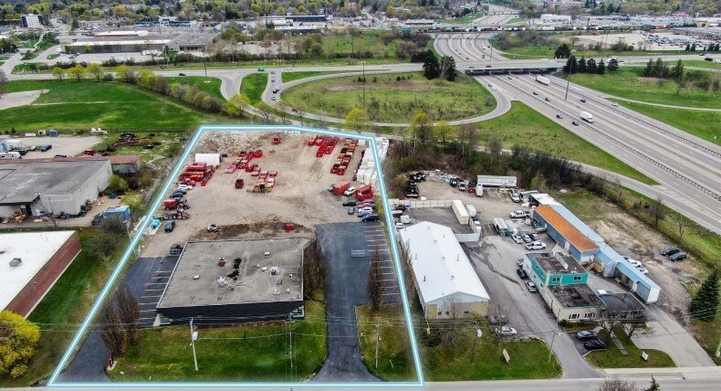 More Photos Of 1099 Guelph St, Kitchener Warehouse For Lease