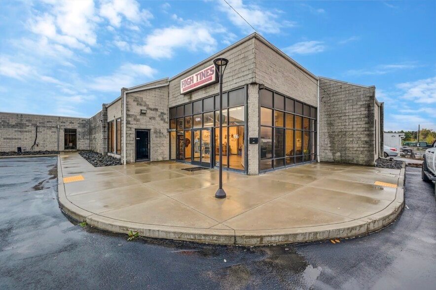 More Photos Of 116-120 Monahan Ave, Dunmore Flex For Lease