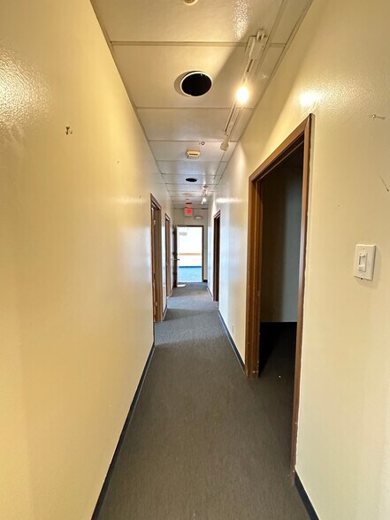 More Photos Of 1327-1329 SW Military Dr, San Antonio Medical For Lease