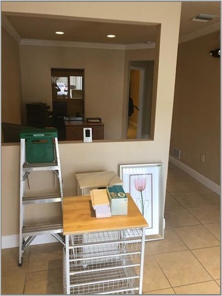 More Photos Of 5880 Shirley St, Naples Light Manufacturing For Sale