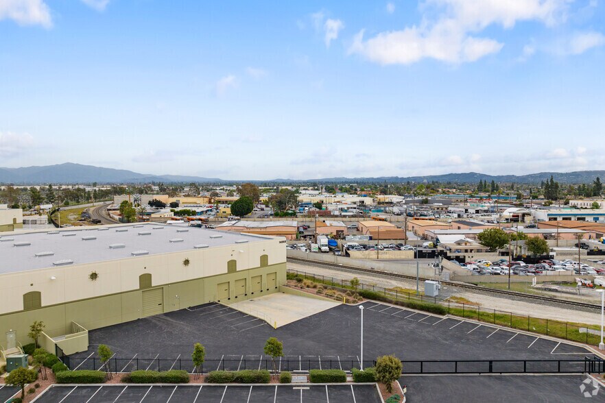 More Photos Of 14868 Los Angeles St, Irwindale Manufacturing For Sale