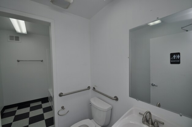 More Photos Of 6333 Skyline Dr, Houston Flex For Lease