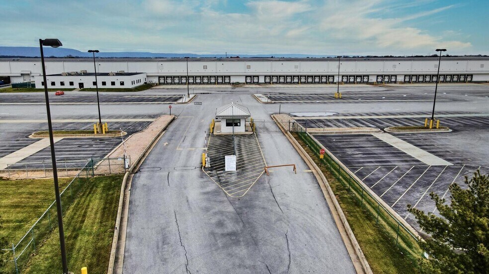 More Photos Of 1475 Nitterhouse Dr, Chambersburg Distribution For Lease