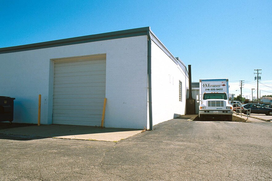 More Photos Of 5400 Brookpark Rd, Cleveland Manufacturing For Lease
