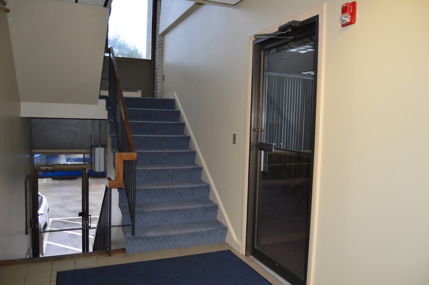 More Photos Of 500 Clark Rd, Tewksbury Medical For Sale