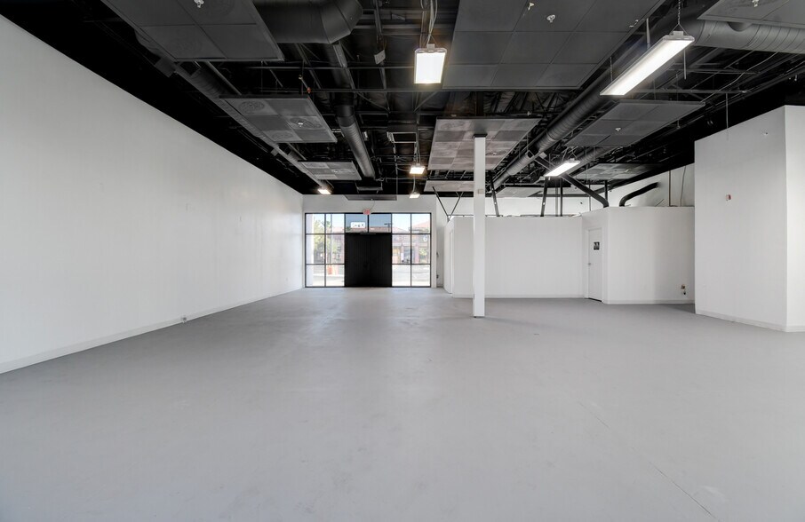More Photos Of 4255 S Durango Dr, Las Vegas Freestanding For Lease