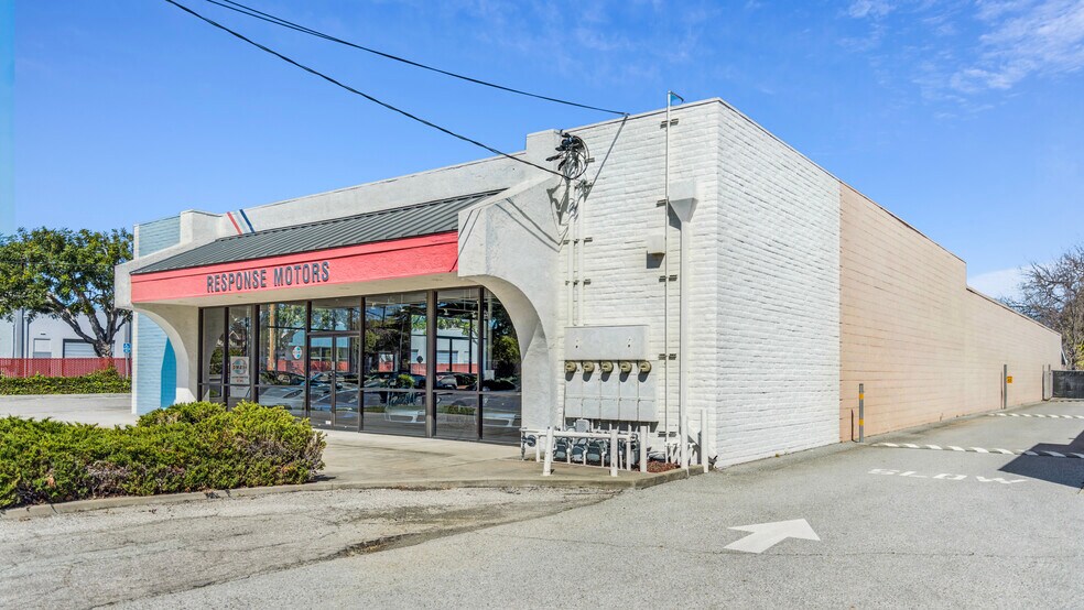 More Photos Of 2490 Old Middlefield Way, Mountain View Freestanding For Sale