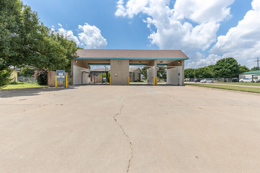 More Photos Of 1003 N Main St, Tonkawa Carwash For Sale