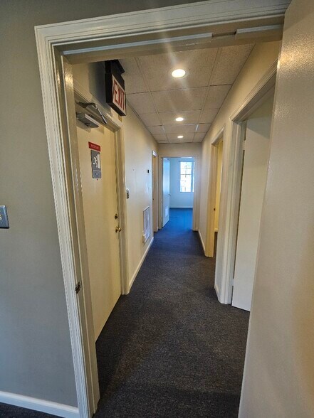 More Photos Of 11700-11706 Bowman Green Dr, Reston Office For Sale