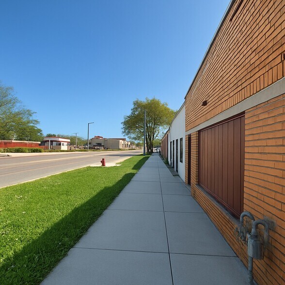 More Photos Of 17156 E Warren Ave, Detroit Storefront For Sale