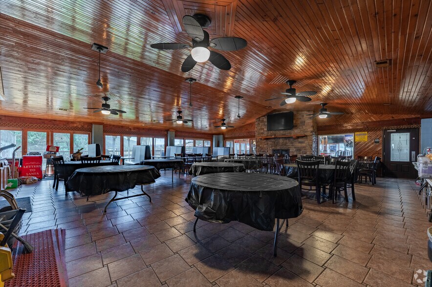 More Photos Of 30 12th St, Wellsburg Restaurant For Sale