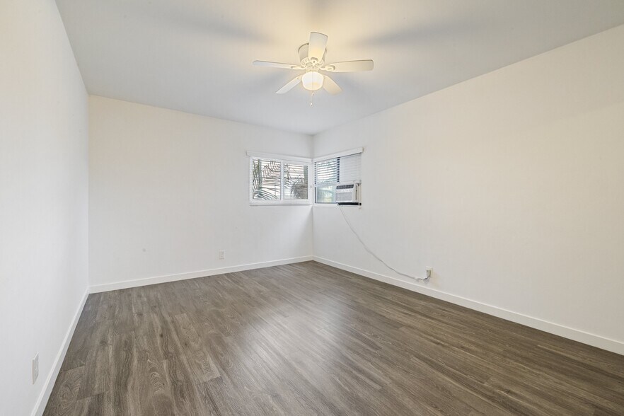 More Photos Of 1056 E 6th St, Long Beach Apartments For Sale