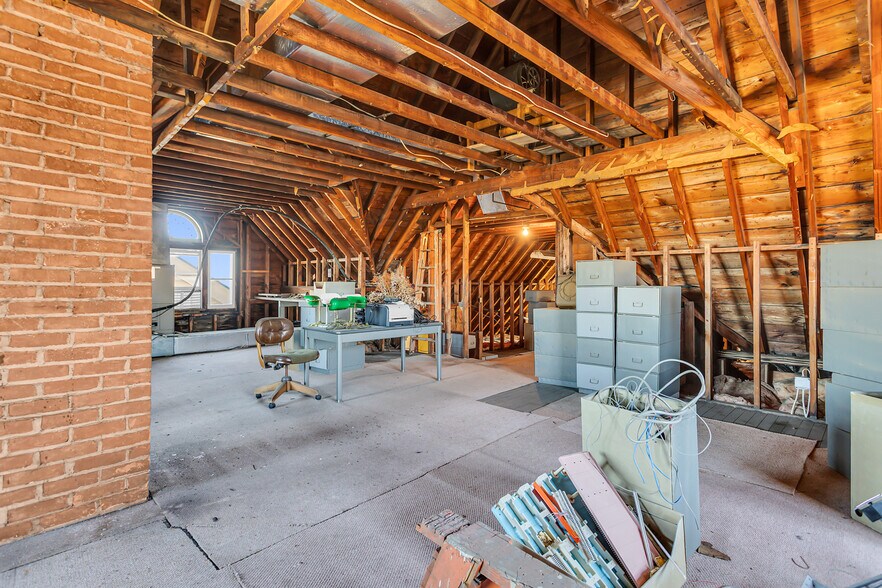 More Photos Of 601 S Jackson St, Jackson Office For Sale