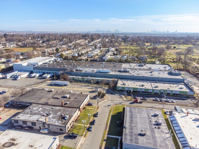 More Photos Of 95 Industrial St E, Clifton Warehouse For Sale