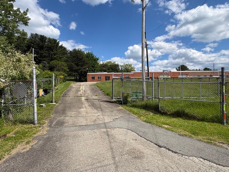 More Photos Of 1452 Gun Club Rd, Uniontown Industrial For Sale