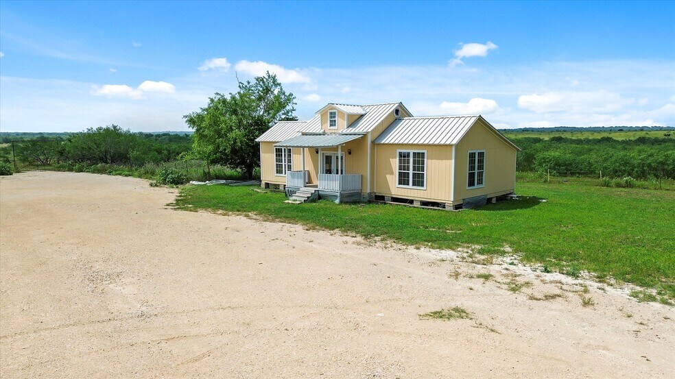 More Photos Of 1000 Rohde Rd, Kyle Service For Lease