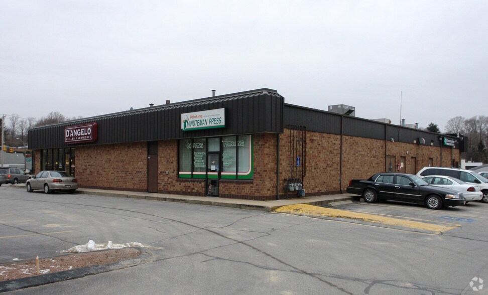 More Photos Of 286 W Main St, Marlborough Freestanding For Lease