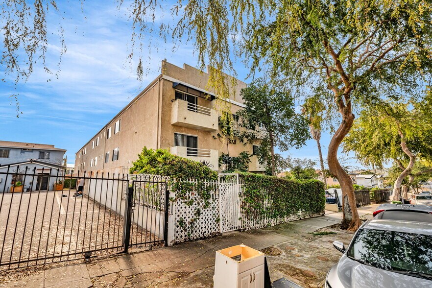 More Photos Of 3350 Drew St, Los Angeles Apartments For Sale