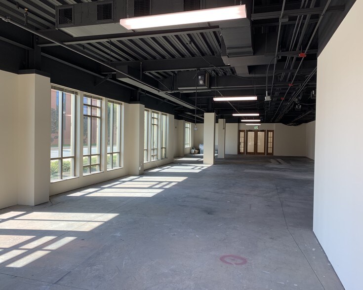 More Photos Of 320 E Main St, Spartanburg Office For Lease