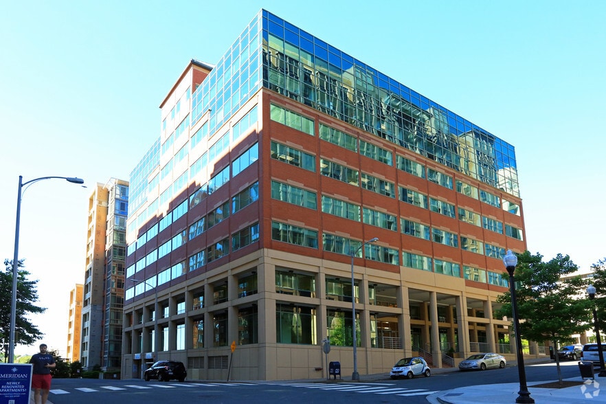 More Photos Of 2000 14th St N, Arlington Office For Lease