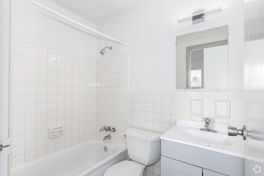 More Photos Of 5474-5484 Bahama Ter, Cincinnati Apartments For Sale